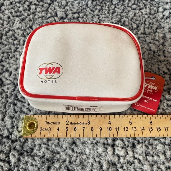 TWA Fresh Up Kit - retro-style amenities from the TWA Terminal at JFK - Picture 7 of 8